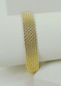 Jewelry photography with pixc retouch